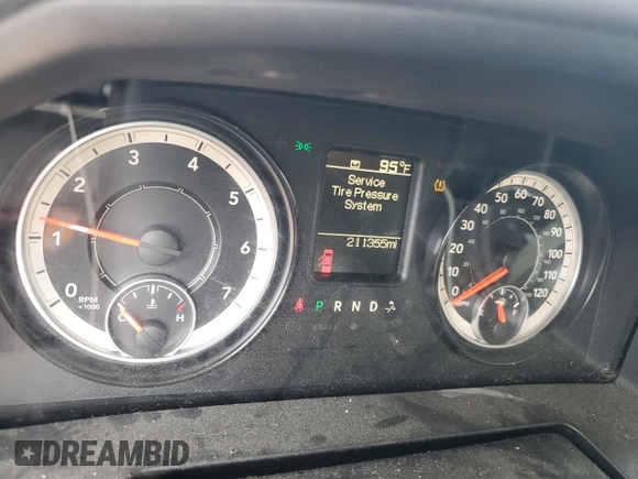 2017 Ram 1500 Tradesman z VIN 3C6RR7KT6HG556096, wystawiony jako Copart lot #61595525 z przebiegiem 211 355 mil mil oraz Szkoda całkowita • Salvage title. Historia ofert i sprzedaży dostępna na DreamBid. Obrazek 9.