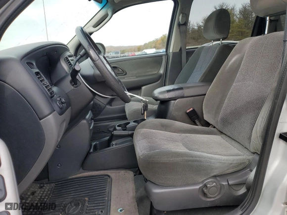2003 Mazda Tribute LX with VIN 4F2YZ94133KM23549, listed as a Copart auction lot 45856455 with 34,753 mi miles and Clean Title. Bid and sale history available at carsss.com. Image 7.