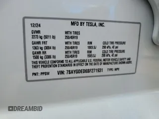 2025 Tesla Model Y Long Range with VIN 7SAYGDED6SF271931, listed as a Copart auction lot 43376015 with 261 mi miles and Salvage Title. Bid and sale history available at DreamBid. Image 12.