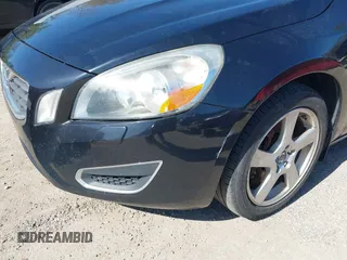 2012 Volvo S60 T5 with VIN YV1622FS1C2109532, listed as a IAAI auction lot 42068510 with 165,018 mi miles. Bid and sale history available at carsss.com. Image 6.