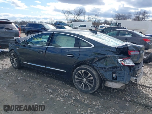 2018 Buick LaCrosse Premium with VIN 1G4ZR5SS9JU117882, listed as a IAAI auction lot 39161658 with 72,662 mi miles. Bid and sale history available at carsss.com. Image 3.
