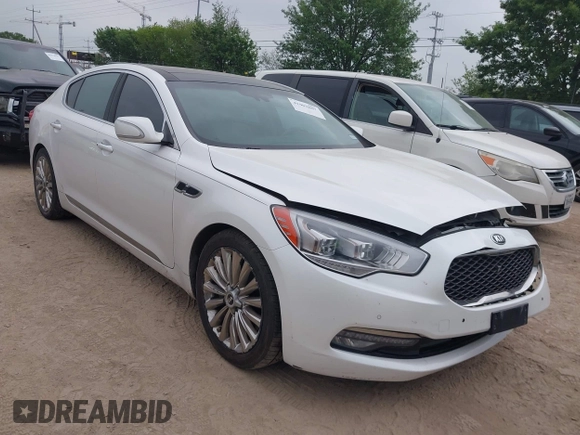 2015 Kia K900 Luxury with VIN KNALW4D48F6018541, listed as a IAAI auction lot 41903807 with 204,202 mi miles. Bid and sale history available at carsss.com. Image 1.