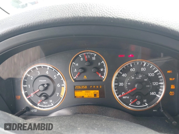 2011 Nissan Armada SV z VIN 5N1BA0ND1BN614557, wystawiony jako IAAI lot #42231768 z przebiegiem 206 358 mil mil oraz . Historia ofert i sprzedaży dostępna na DreamBid. Obrazek 7.