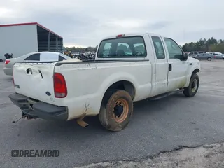 2004 Ford Super Duty F-250 XL with VIN 1FTNX20LX4EB97517, listed as a IAAI auction lot 41277987 with 202,880 mi miles. Bid and sale history available at carsss.com. Image 4.