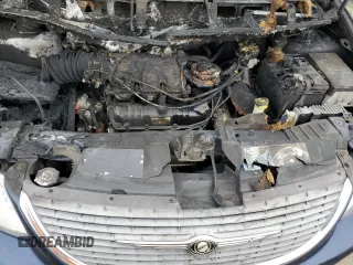2002 Chrysler Town & Country eL with VIN 2C4GP34352R622666, listed as a Copart auction lot 47945585 with Not Provided miles and Salvage Title. Bid and sale history available at carsss.com. Image 13.
