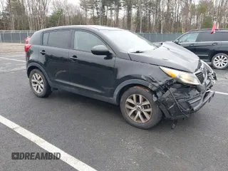 2015 Kia Sportage LX with VIN KNDPBCAC7F7701413, listed as a IAAI auction lot 41993979 with 111,912 mi miles and . Bid and sale history available at carsss.com. Image 1.