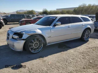 2006 Dodge Magnum R/T z VIN 2D8GV57286H122762, wystawiony jako Copart lot #83399984 z przebiegiem 200 443 mil mil oraz Szkody całkowita. Historia ofert i sprzedaży dostępna na DreamBid. Obrazek 1.