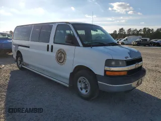 2008 Chevrolet Express Passenger with VIN 1GAHG39K581163150, listed as a Copart auction lot 83560444 with 103,807 mi miles and Salvage title. Bid and sale history available at DreamBid. Image 4.