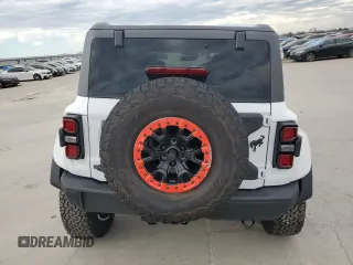 2024 Ford Bronco Raptor z VIN 1FMEE0RR0RLA38568, wystawiony jako Copart lot #41810505 z przebiegiem 168 mil mil oraz Szkoda całkowita • Salvage title. Historia ofert i sprzedaży dostępna na DreamBid. Obrazek 6.