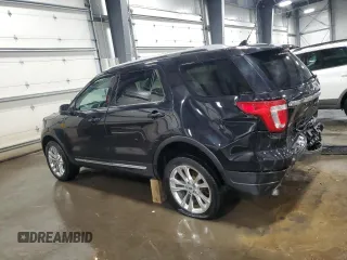 2019 Ford Explorer XLT с VIN 1FM5K8D86KGA92977, выставлен на аукционе Copart как лот 57943585 с пробегом 123 124 миль миль и Списание • Salvage title. История ставок и продаж доступна на DreamBid. Изображение 2.