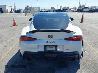 2020 Toyota GR Supra 3.0 with VIN WZ1DB4C09LW031264, listed as a IAAI auction lot 42021484 with 27,343 mi miles. Bid and sale history available at carsss.com. Image 17.