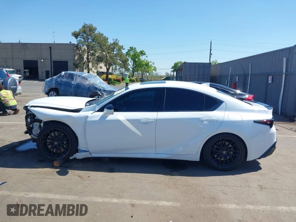 2023 Lexus IS 500 F Sport Performance z VIN JTHAP1D24P5004680, wystawiony jako IAAI lot #42148795 z przebiegiem 14 791 mil mil oraz . Historia ofert i sprzedaży dostępna na DreamBid. Obrazek 14.