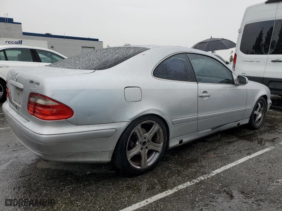 2001 Mercedes-Benz CLK-Class with VIN WDBLJ65G11F169587, listed as a Copart auction lot 47823105 with 0 mi miles and Salvage Title. Bid and sale history available at carsss.com. Image 3.