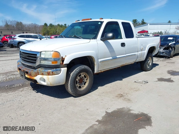 2004 GMC Sierra 2500HD SLE1 with VIN 1GTHK29U34E116526, listed as a IAAI auction lot 42038775 with 136,981 mi miles. Bid and sale history available at carsss.com. Image 17.