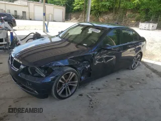 2007 BMW 3 Series 328i z VIN WBAVA33507KX82422, wystawiony jako Copart lot #55293045 z przebiegiem 240 266 mil mil oraz Szkoda całkowita • Salvage title. Historia ofert i sprzedaży dostępna na DreamBid. Obrazek 1.