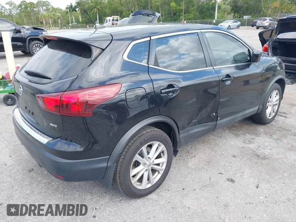 2017 Nissan Rogue Sport S with VIN JN1BJ1CR5HW123634, listed as a IAAI auction lot 42094777 with 93,101 mi miles. Bid and sale history available at carsss.com. Image 4.