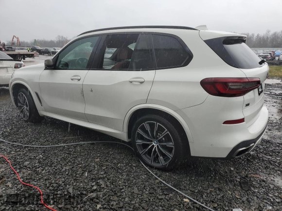 2020 BMW X5 M50i with VIN 5UXJU4C08L9C39129, listed as a Copart auction lot 48999914 with 32,851 mi miles and Salvage Title. Bid and sale history available at carsss.com. Image 2.