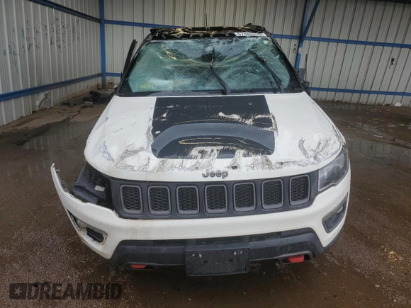 2019 Jeep Compass Trailhawk z VIN 3C4NJDDB3KT671061, wystawiony jako Copart lot #57349315 z przebiegiem Nie podano mil oraz Szkoda całkowita • Salvage title. Historia ofert i sprzedaży dostępna na DreamBid. Obrazek 5.