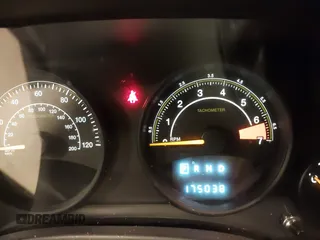 2016 Jeep Compass Sport with VIN 1C4NJCBA1GD559571, listed as a IAAI auction lot 41913639 with 175,038 mi miles. Bid and sale history available at carsss.com. Image 7.