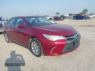 2017 Toyota Camry XLE z VIN 4T1BF1FK4HU765847, wystawiony jako IAAI lot #42259135 z przebiegiem 50 454 mil mil oraz . Historia ofert i sprzedaży dostępna na DreamBid. Obrazek 1.