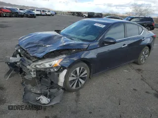 2022 Nissan Altima SV z VIN 1N4BL4DV1NN324345, wystawiony jako Copart lot #51815835 z przebiegiem 51 966 mil mil oraz Szkoda całkowita • Salvage title. Historia ofert i sprzedaży dostępna na DreamBid. Obrazek 1.