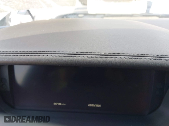 2018 Land Rover Range Rover Sport HSE Dynamic with VIN SALWV2SV8JA408475, listed as a IAAI auction lot 42333931 with 47,149 mi miles and . Bid and sale history available at DreamBid. Image 7.