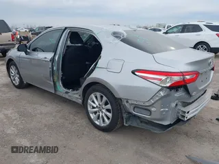 2019 Toyota Camry LE z VIN 4T1B11HK3KU769178, wystawiony jako IAAI lot #41348861 z przebiegiem 121 069 mil mil oraz . Historia ofert i sprzedaży dostępna na DreamBid. Obrazek 3.