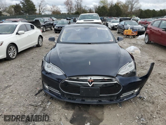 2013 Tesla Model S с VIN 5YJSA1DN9DFP01855, выставлен на аукционе Copart как лот 51257955 с пробегом 187 251 миль миль и Чистый • Clean title. История ставок и продаж доступна на DreamBid. Изображение 5.