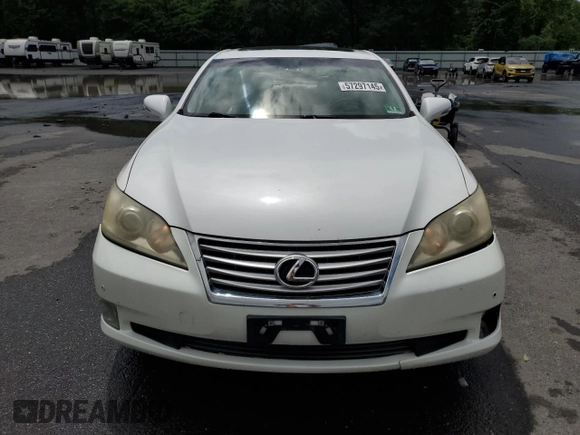 2010 Lexus ES 330 z VIN JTHBK1EG2A2399996, wystawiony jako Copart lot #57297145 z przebiegiem 81 929 mil mil oraz Szkoda całkowita • Salvage title. Historia ofert i sprzedaży dostępna na DreamBid. Obrazek 5.