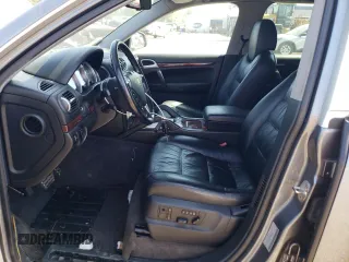 2004 Porsche Cayenne S with VIN WP1AB29P04LA75827, listed as a Copart auction lot 68295874 with 154,492 mi miles and Salvage Title. Bid and sale history available at carsss.com. Image 7.