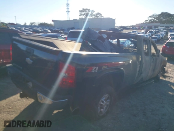 2008 Chevrolet Silverado 3500HD with VIN 1GCHC396X8E148691, listed as a IAAI auction lot 41600724 with Not Provided miles and . Bid and sale history available at DreamBid. Image 4.