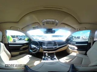 2019 Toyota Highlander SE with VIN 5TDKZRFH7KS551929, listed as a IAAI auction lot 42627458 with 84,117 mi miles and . Bid and sale history available at DreamBid. Image 18.