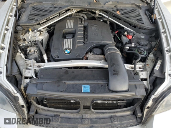 2010 BMW X6 xDrive35i z VIN 5UXFG4C51AL225532, wystawiony jako Copart lot #87133284 z przebiegiem 190 450 mil mil oraz Czysty tytuł • Clean title. Historia ofert i sprzedaży dostępna na DreamBid. Obrazek 12.