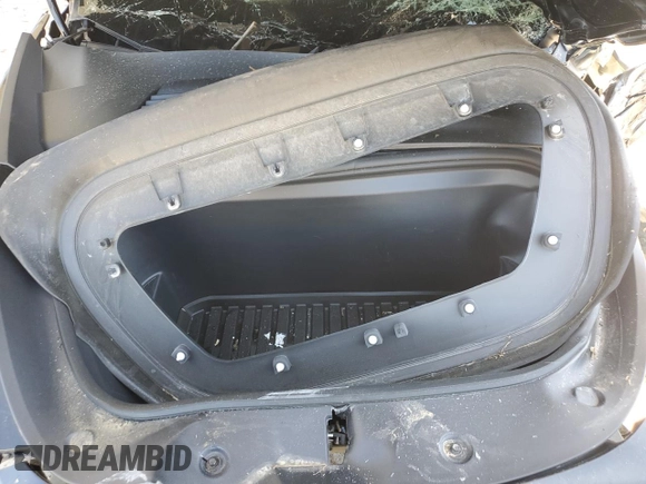 2022 Tesla Model Y Performance z VIN 7SAYGDEF2NF448013, wystawiony jako Copart lot #52323435 z przebiegiem Nie podano mil oraz Nie do naprawy • Non repairable. Historia ofert i sprzedaży dostępna na DreamBid. Obrazek 11.