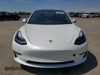 2023 Tesla Model 3 z VIN 5YJ3E1EA1PF684526, wystawiony jako Copart lot #50915345 z przebiegiem 14 109 mil mil oraz Szkoda całkowita • Salvage title. Historia ofert i sprzedaży dostępna na DreamBid. Obrazek 5.