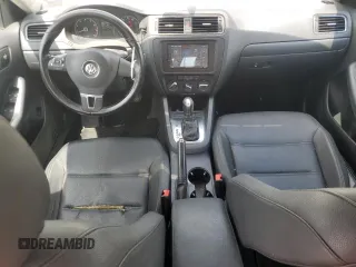 2011 Volkswagen Jetta SE with VIN 3VWDZ7AJ2BM017953, listed as a Copart auction lot 55307495 with 113,672 mi miles and Salvage title. Bid and sale history available at DreamBid. Image 8.