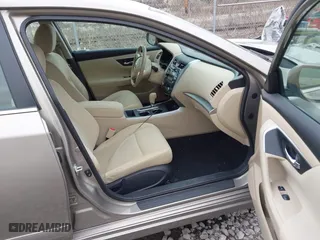 2015 Nissan Altima 2.5 SV with VIN 1N4AL3AP6FC236710, listed as a IAAI auction lot 41934674 with 37,959 mi miles. Bid and sale history available at carsss.com. Image 5.