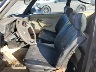 1981 BMW 3 Series z VIN WBAAG330XB8018908, wystawiony jako Copart lot #41856775 z przebiegiem 132 749 mil mil oraz Tytuł czysty. Historia ofert i sprzedaży dostępna na DreamBid. Obrazek 7.