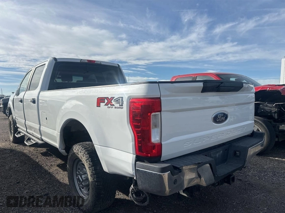 2017 Ford F-250 Lariat z VIN 1FT7W2BT0HEE35034, wystawiony jako IAAI lot #42866896 z przebiegiem 169 071 mil mil oraz . Historia ofert i sprzedaży dostępna na DreamBid. Obrazek 18.