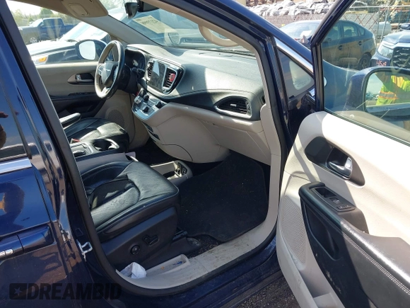 2019 Chrysler Pacifica Limited z VIN 2C4RC1GG2KR655440, wystawiony jako IAAI lot #42173998 z przebiegiem 109 509 mil mil oraz . Historia ofert i sprzedaży dostępna na DreamBid. Obrazek 5.