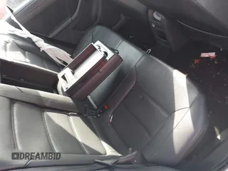 2014 Volkswagen Jetta SE z VIN 3VWD17AJ4EM266248, wystawiony jako IAAI lot #41893512 z przebiegiem 146 278 mil mil oraz . Historia ofert i sprzedaży dostępna na DreamBid. Obrazek 8.