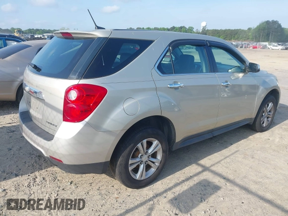 2013 Chevrolet Equinox LS with VIN 2GNALBEK6D6310627, listed as a IAAI auction lot 42118924 with 188,772 mi miles. Bid and sale history available at carsss.com. Image 4.