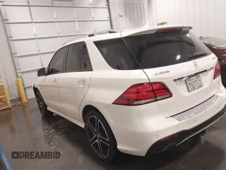 2017 Mercedes-Benz GLE 43 AMG z VIN 4JGDA6EB3HA908746, wystawiony jako IAAI lot #42201584 z przebiegiem 105 427 mil mil oraz . Historia ofert i sprzedaży dostępna na DreamBid. Obrazek 15.