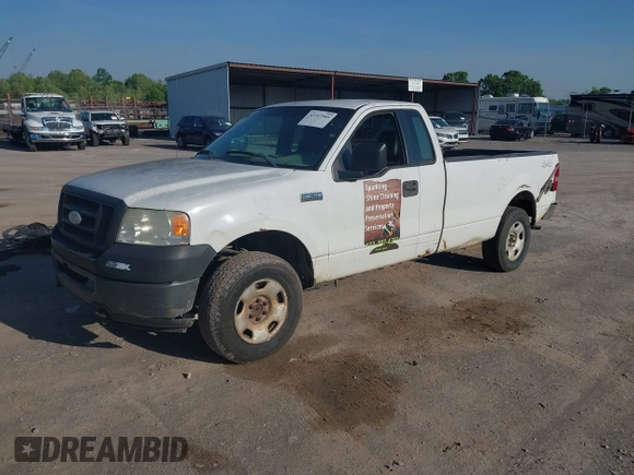2006 Ford F-150 XL with VIN 1FTRF14W06NB28681, listed as a IAAI auction lot 42147085 with 381,160 mi miles. Bid and sale history available at carsss.com. Image 2.