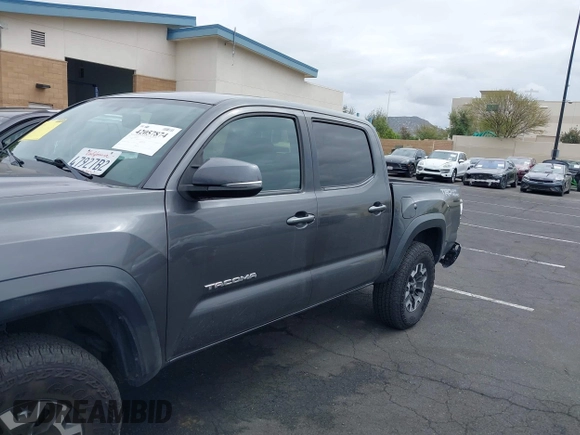 2017 Toyota Tacoma SR5 z VIN 3TMAZ5CN7HM045752, wystawiony jako IAAI lot #42057874 z przebiegiem 89 898 mil mil oraz . Historia ofert i sprzedaży dostępna na DreamBid. Obrazek 14.