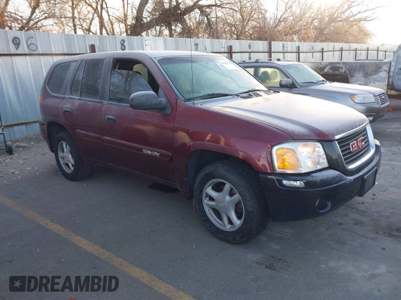 2005 GMC Envoy SLT with VIN 1GKDT13S452115924, listed as a IAAI auction lot 41443704 with 215,402 mi miles. Bid and sale history available at carsss.com. Image 1.