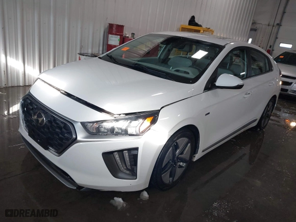 2020 Hyundai Ioniq Hybrid SEL with VIN KMHC85LC9LU209366, listed as a IAAI auction lot 41248182 with 120,121 mi miles. Bid and sale history available at carsss.com. Image 17.