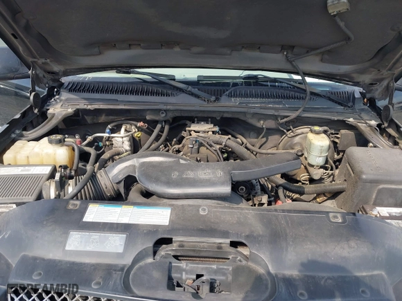 2002 Chevrolet Avalanche with VIN 3GNEC13T02G219796, listed as a IAAI auction lot 41902162 with 308,048 mi miles. Bid and sale history available at carsss.com. Image 10.