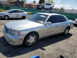 2000 Lexus LS 400 z VIN JT8BH28F3Y0181210, wystawiony jako Copart lot #56140445 z przebiegiem 201 624 mil mil oraz Szkoda całkowita • Salvage title. Historia ofert i sprzedaży dostępna na DreamBid. Obrazek 1.