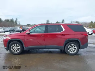2018 Chevrolet Traverse LT Cloth with VIN 1GNEVGKW3JJ268688, listed as a IAAI auction lot 41656882 with 51,751 mi miles. Bid and sale history available at carsss.com. Image 14.